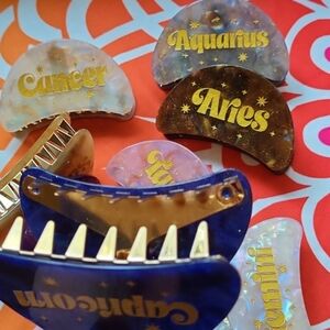 🔮 Zodiac hair clips - Brand New